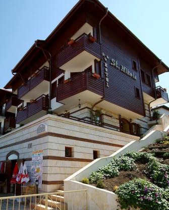 Family Hotel Saint Nikola and Free parking