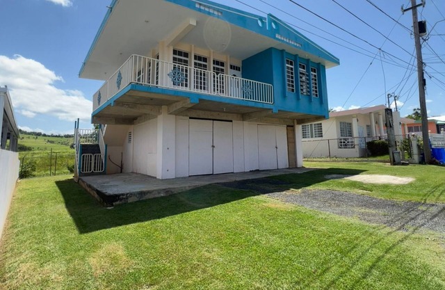 Casa Familiar en la zona oeste. 3h 2b.