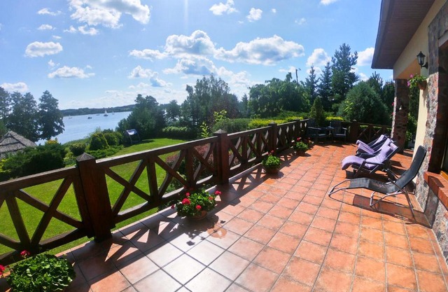 Family Lake House