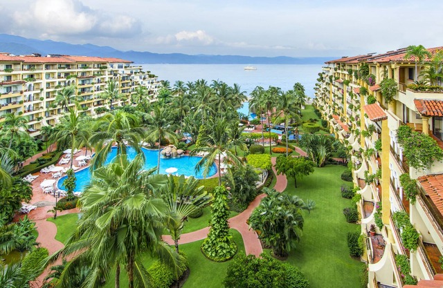 Family Luxury Suites by Velas Vallarta - All Inclusive
