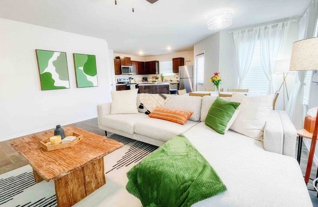 Family Modern Oasis Lackland BMT Family Home 3 Bed 2 Bath