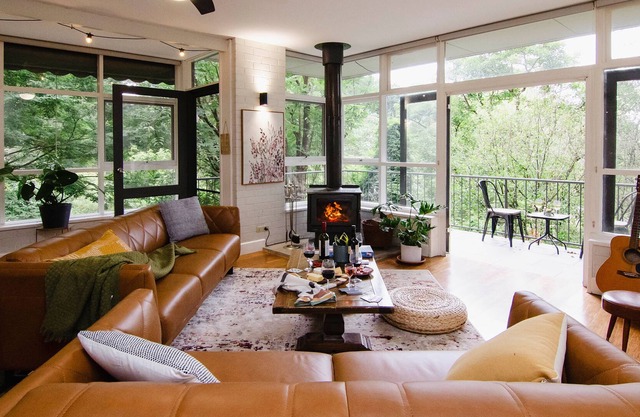 Family Mountain Home - Treetop Escape