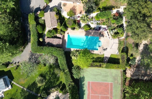 Family Oasis With Superb Outdoor