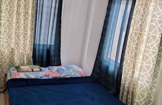 Family Oasis: Secure 4BR Home, Pool, 24/7 Security - Philippines