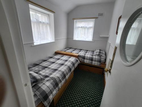 Family of 4 room
