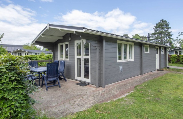 Acogedor chalet de madera en zona peatonal
