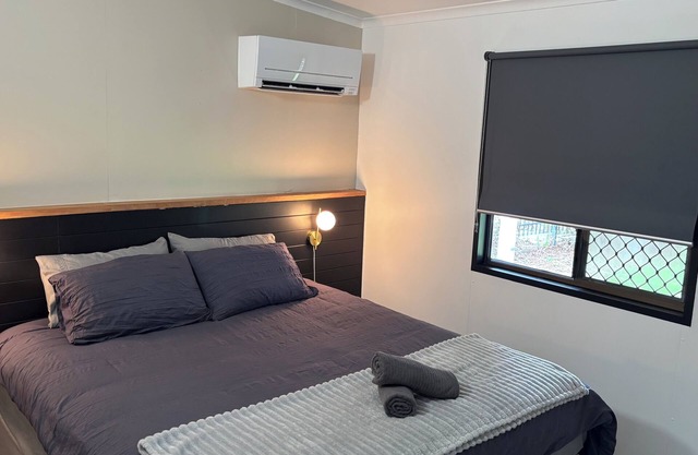 Family retreat in Ningi. Pet Friendly!