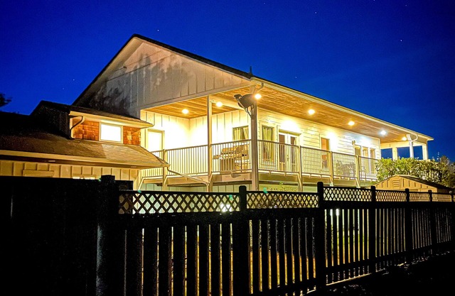 Family Retreat Lake Home - Boat House - 3 Miles to Pacific Ocean
