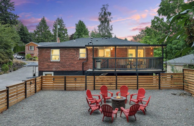 Family Retreat or larger group, private reek & yoga retreat, Firepit BBQs Games 5BR