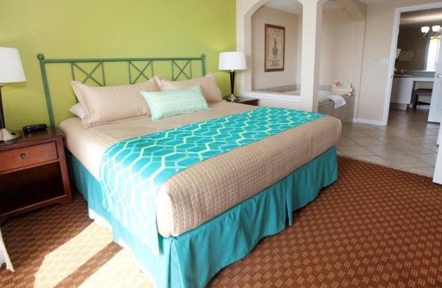 Family size Condo, centrally located close to Ft. Lauderdale and from Miami.