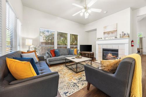 Family-Sized 4BR, Pet-Friendly, Comfort & Cozy Retreat in Plano