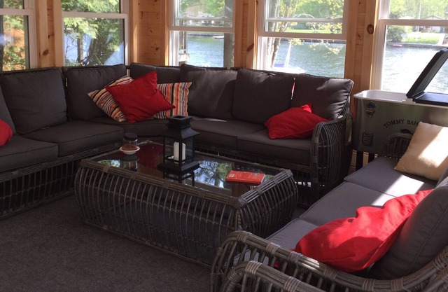 Family sized cottage with dock,deck,gazebo,firepit,small sandy beach.