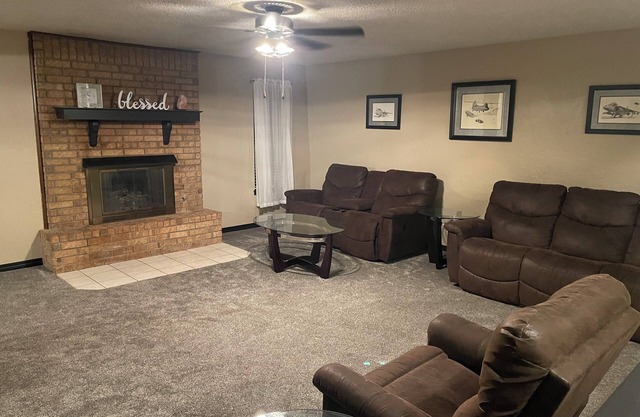 Family-sized home in quiet neighborhood in Weatherford, OK