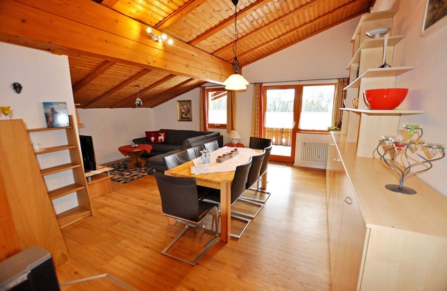 Family suite mountain view - Landhaus Wildschütz