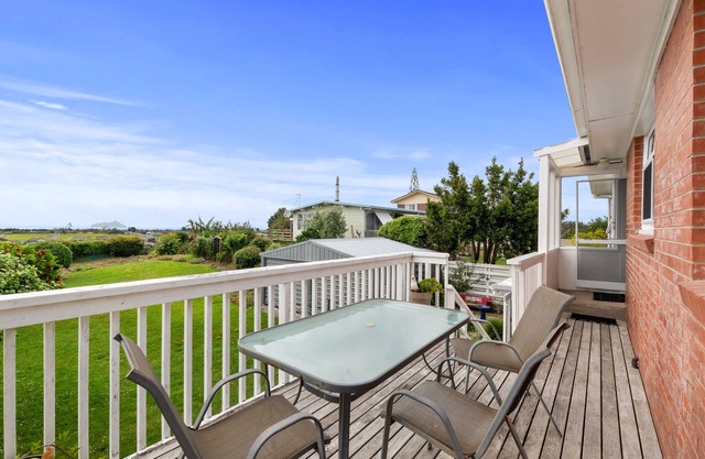 Family Tides - Ruakaka Holiday Home