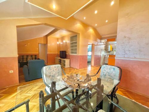 Family Two Bedroom Apartment Dubovica