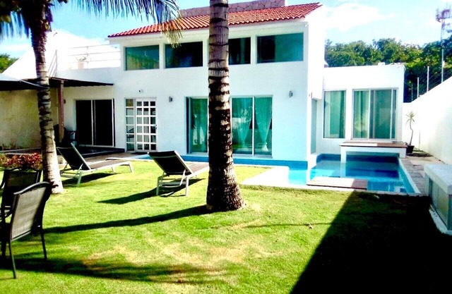 Family vacation home!Seasonal discount!