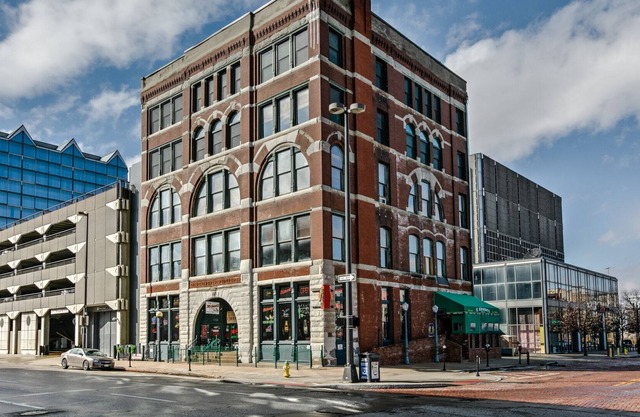Family Vacation Rental Near the Zoo, CHI Convention Center, and MORE!