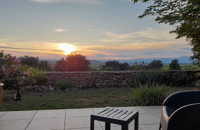 Family villa near Lake Salagou and beach