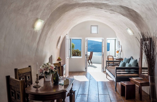 Fanari Honeymoon Suite