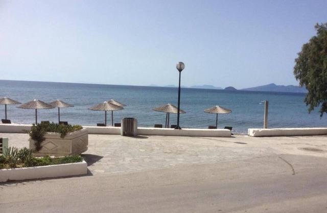 FANIA 2 ROOMS IN FRONT OF THE SEA