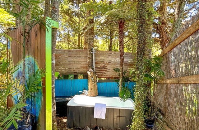 Fantail Grove - Sandy Bay Retreat
