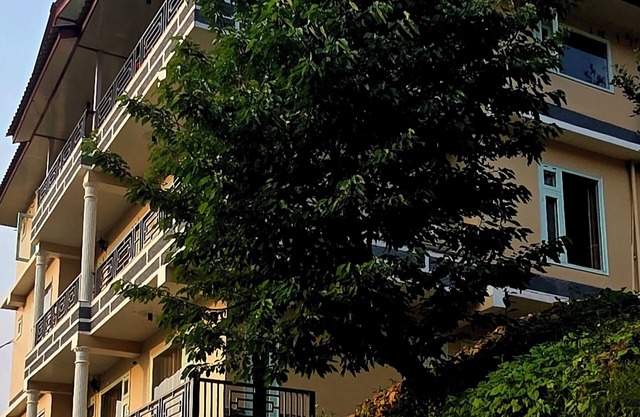 Fantastic 1-bedroom in Authentic Luxurious Himachali Homestay Near Narkanda