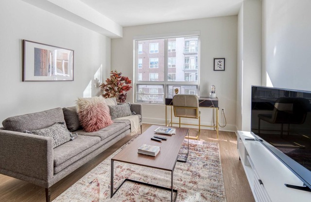 Fantastic 1BR in Arlington, Pool + Pet-Friendly