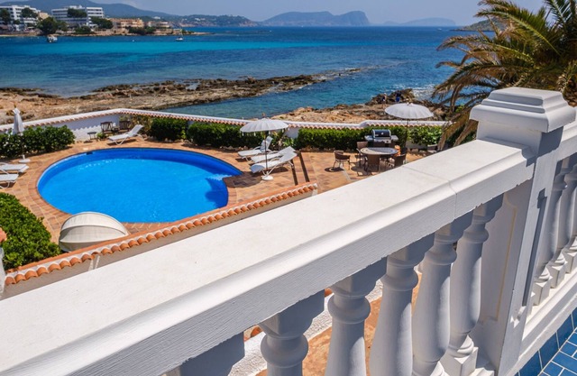 Fantástico apartamento junto al mar con aire acondicionado, Wi-Fi, piscina y terraza