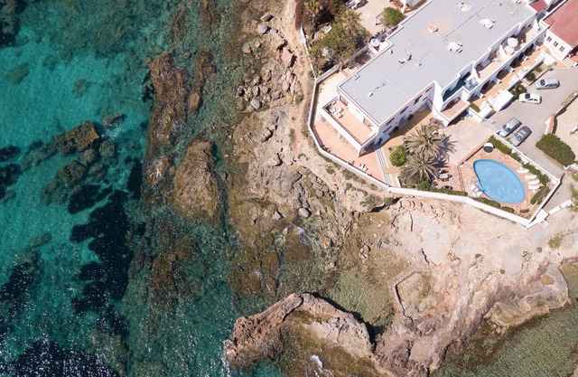 Fantástico apartamento junto al mar con aire acondicionado, Wi-Fi, piscina y terraza