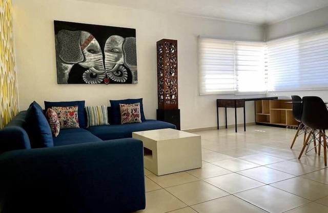 Condo en Versalles con alberca! 3 cuadras de playa