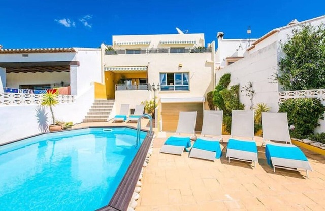 Fantastic Costa Blanca Home, With a Private Pool and Full Aircon. Sleeps 12