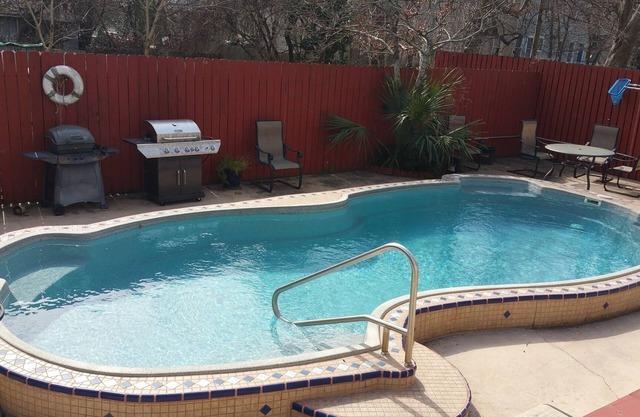 Fantástico centro de condominio con piscina! en Savannah