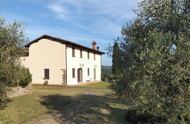 Fantastic farmhouse on famous wine estate with spectacular views