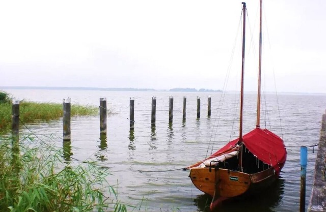 Fantastic FH, terrace, fireplace, close to the Baltic Sea, Bodden view, close to the beach