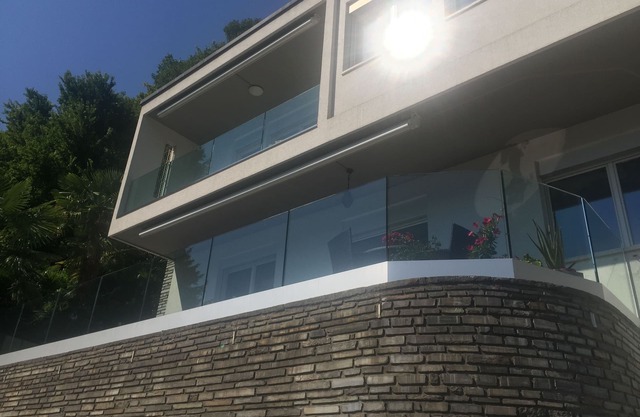 Fantástico apartamento de alto standing en villa con vista al lago