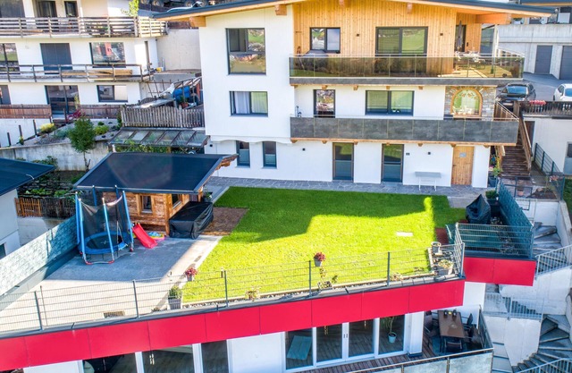 Fantastic holiday flat, 4 km to the ski lift