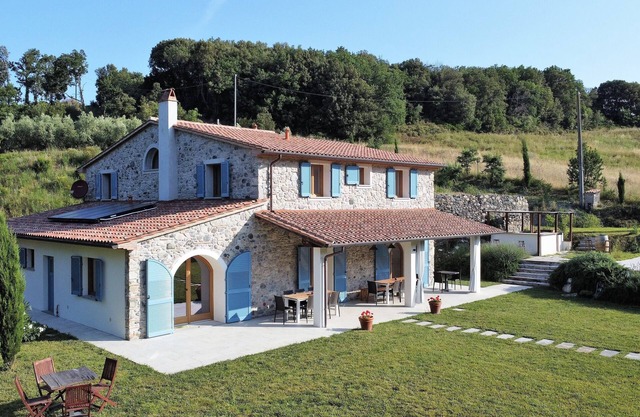 Fantástica villa nueva cerca del mar en una de las zonas más bellas de la Toscana