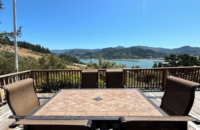 Fantastic River & Ocean Views! Family Friendly Home, Sleeps 8