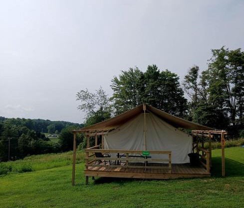 Fantastic Secluded Tented Cabin with Fire Pit in Logan, Ohio