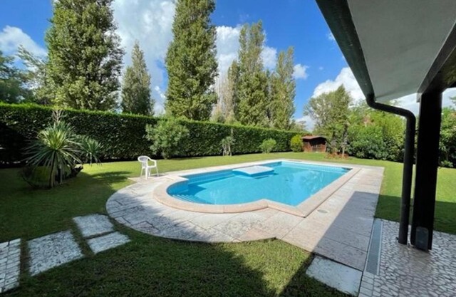 Fantastic villa with pool surrounded by nature