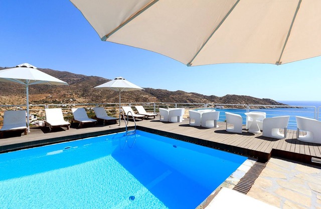 Far Out Hotel & Spa