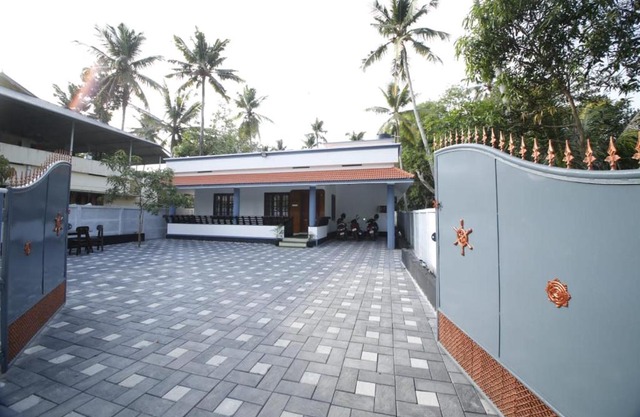 FARAH HOMESTAY
