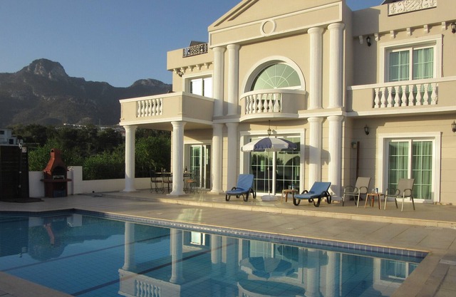 Farawayvillas Impresionante Villa de 170m2 Piscina privada Vista al mar y montaña Cerca del mar