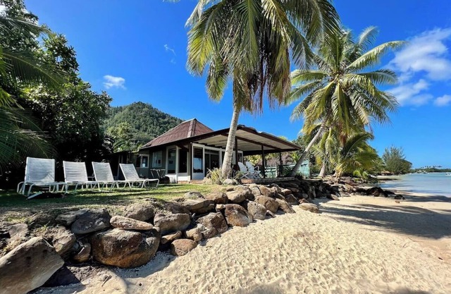 Fare Matairoa - Cozy Cottage w Pretty Beachfront