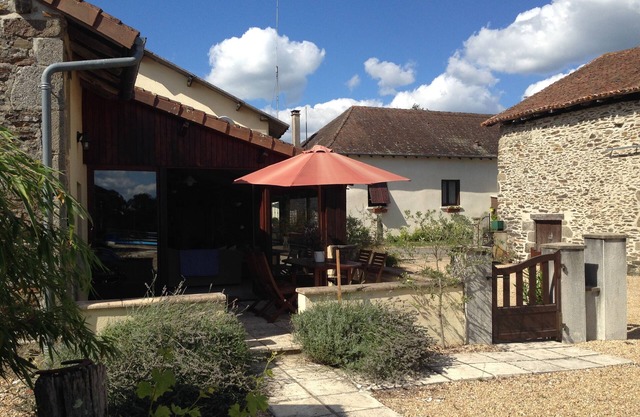 Granja villas con piscina en Dordogne Pequeña Aldea
