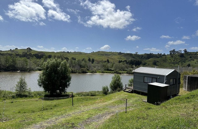 Farm Shack with 5-Star River & Sunset Views
