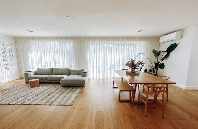 Farm Stay in Stunning new Home