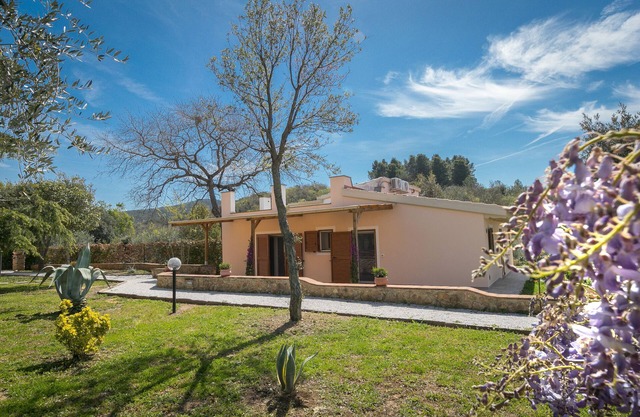 Agroturismo 'Al Posto Giusto - Gioia' con jardín compartido, Wi-Fi y aire acondicionado