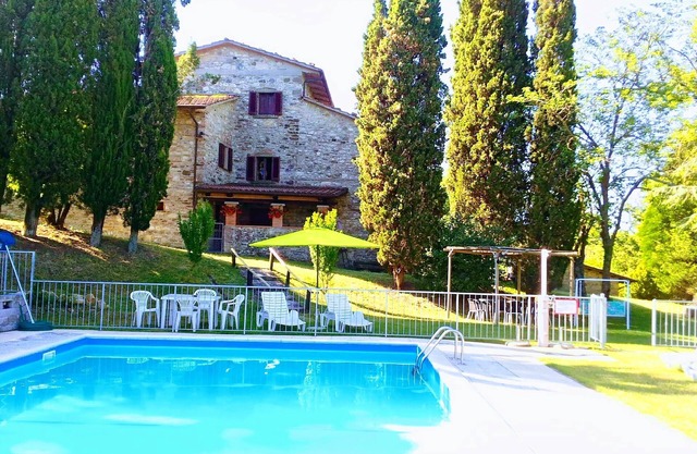 cortijo calcinaia en el lago Apartamento LOGGIA x 6/9 piscina, parque barbecu